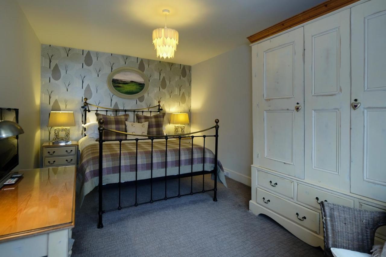 Hotel Sandown House à Nairn Extérieur photo