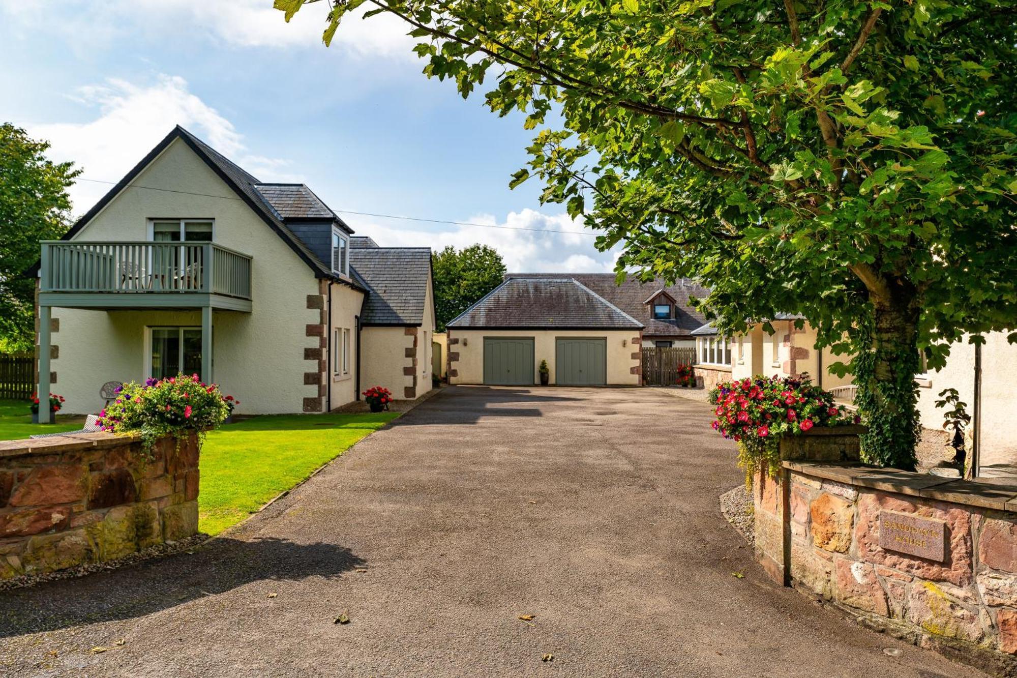 Hotel Sandown House à Nairn Extérieur photo